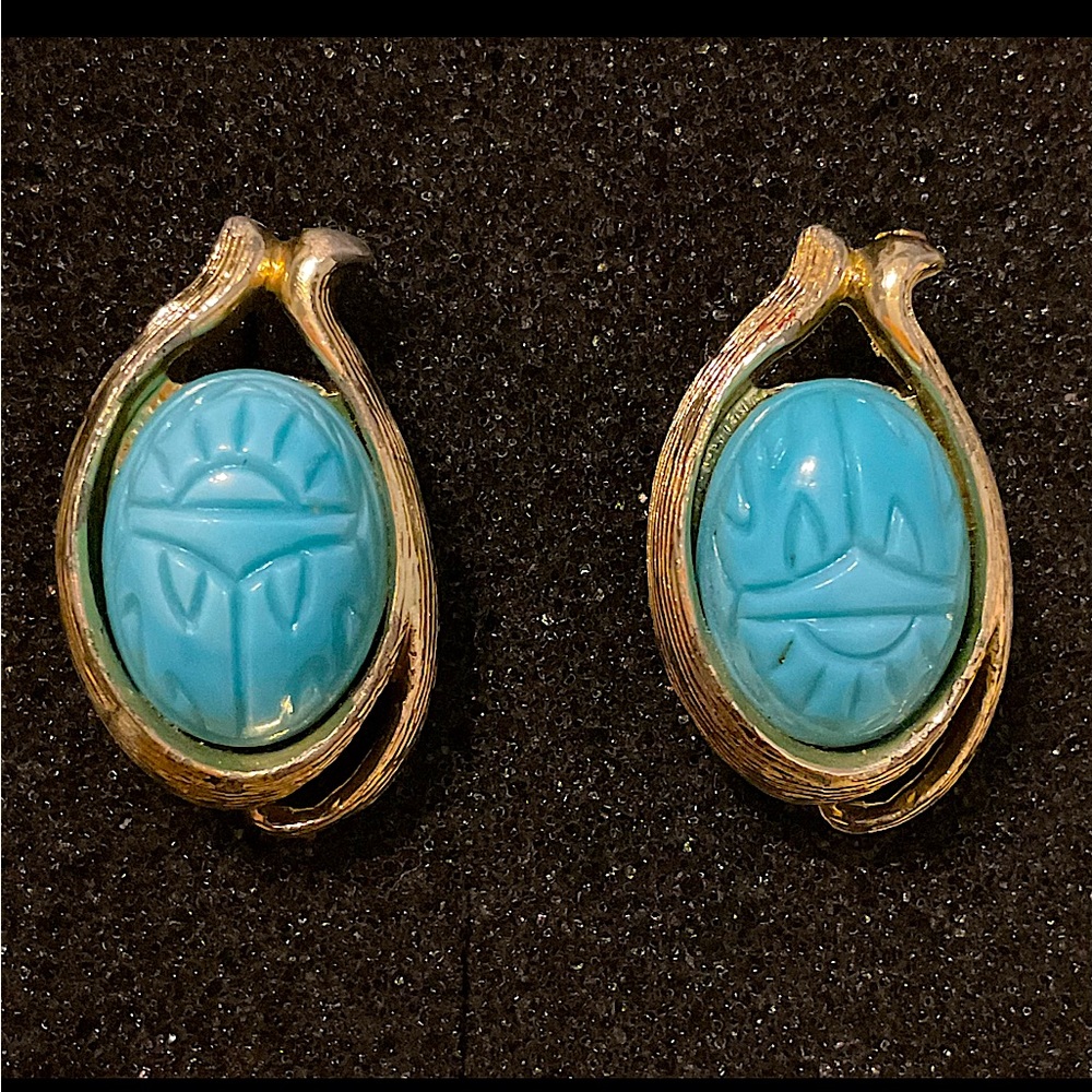 ⬛️Vintage Egyptian Scarab Cuff Links In Blue & Gold Oval Shape